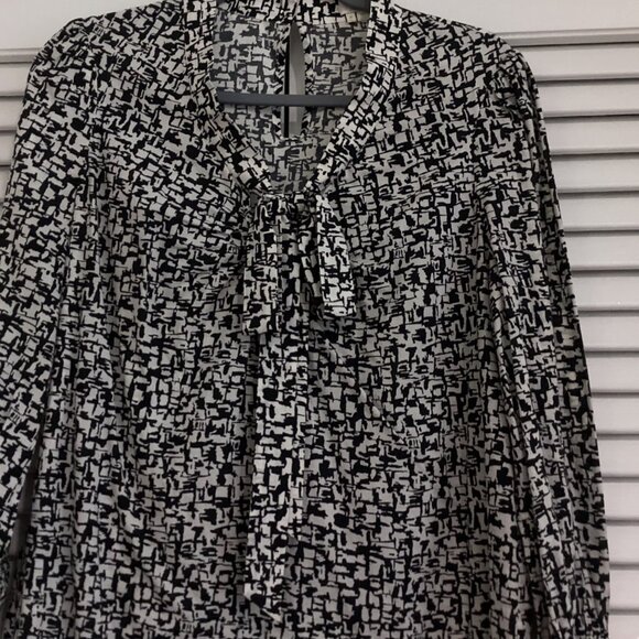 Kate Spade Reade Tie Neck Patterned Blouse in Black/White Size 6 - Picture 12 of 16